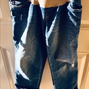 Maternity capris full panel!